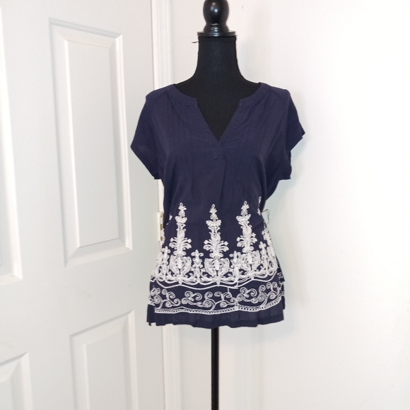 Top - Picture 5 of 6